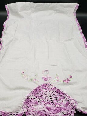 Vtg Embroidered Table Runner Two Ladies in Crochet Dresses Purple & White 14x48